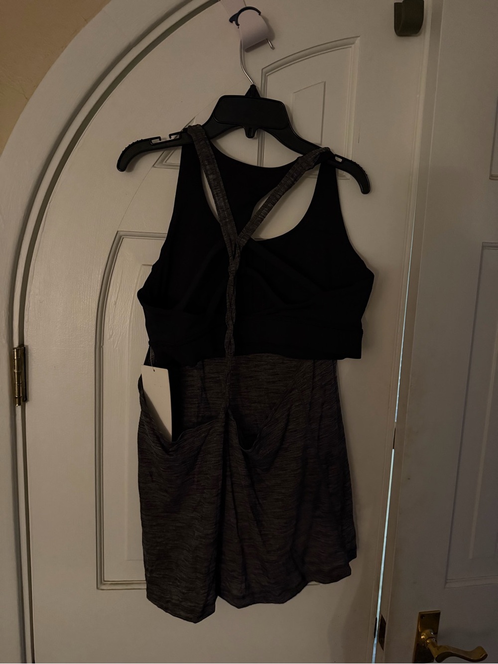 BRAND NWT LULU-LEMON 2 IN 1 BLACK &  & GRAY TANK TOP W/SPORTS BRA, SIZE 12